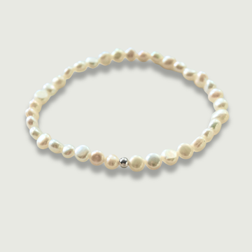 Essential Pearl Bracelet